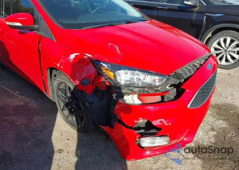 2016 Ford Focus Se z USA, uszkodzony, nr VIN 1FADP3F28GL332810